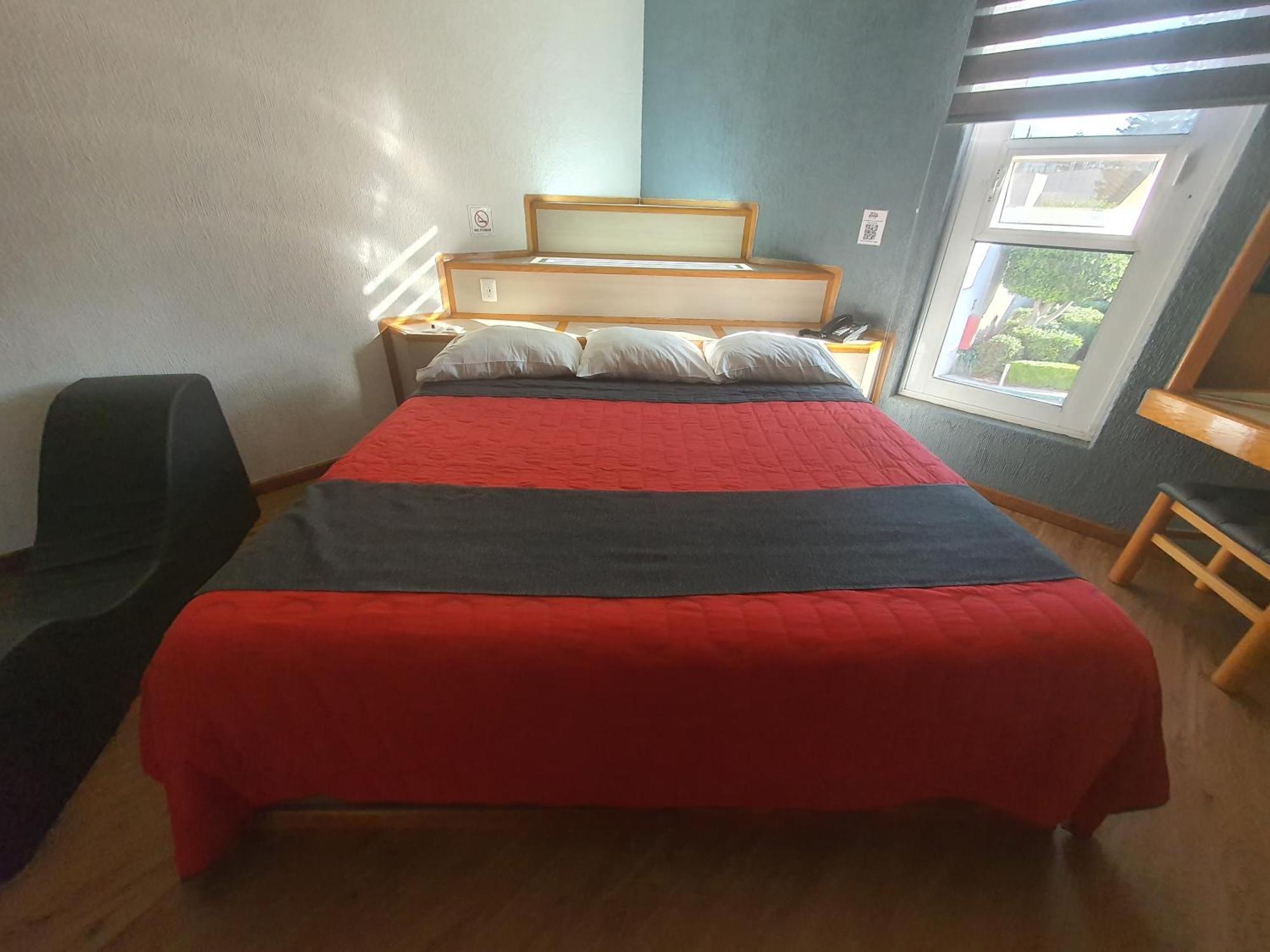 Hotel Alcampo Miranda Buitenkant foto