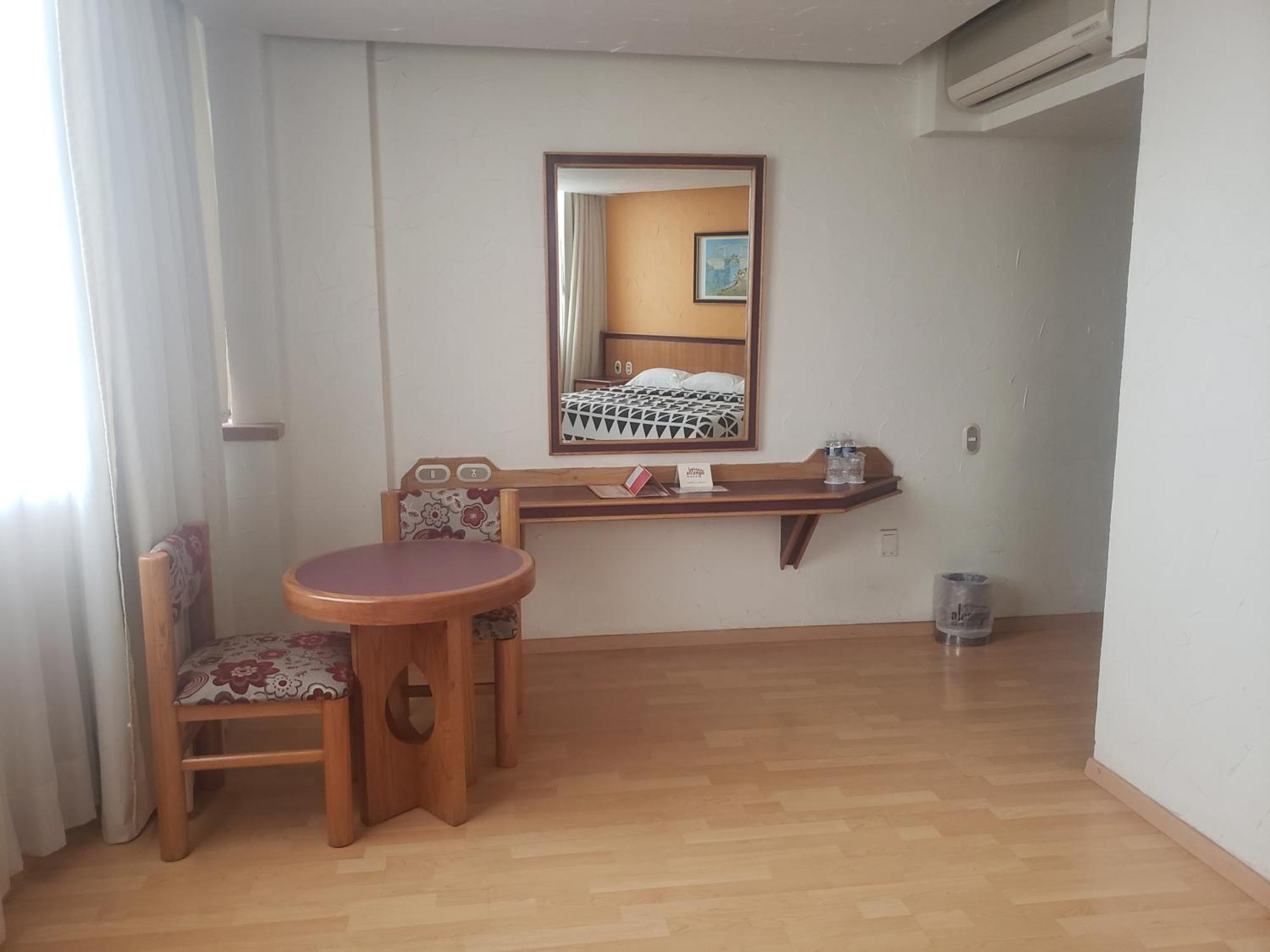 Hotel Alcampo Miranda Kamer foto